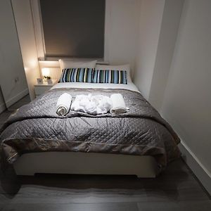 London Queen Park Apartments